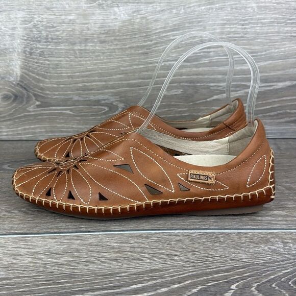 Pikolinos Jerez Women's Sz 7/EU 37 Tan Leather Floral Cutout Slip On Moccasins - Picture 3 of 12